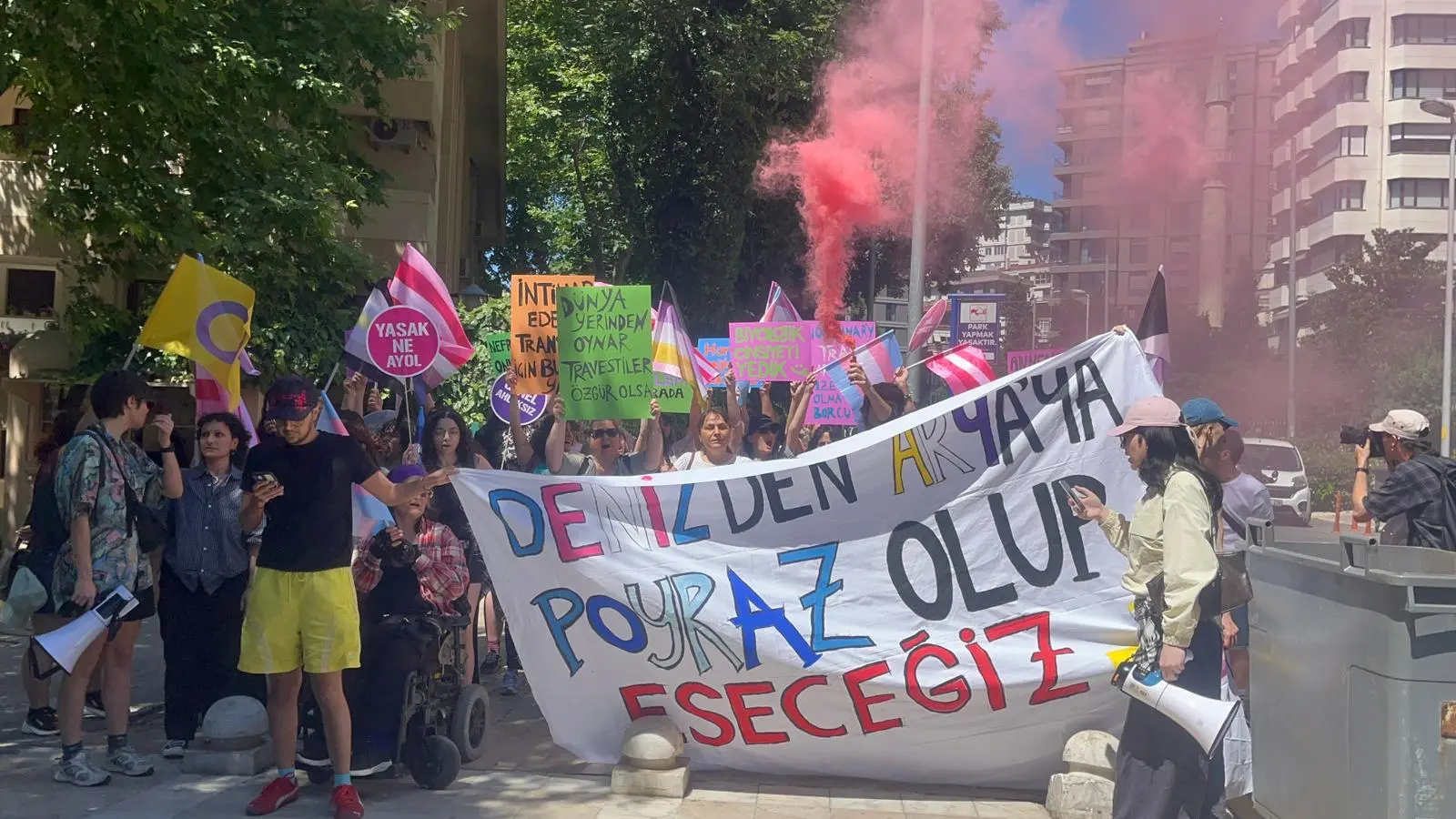 “Varoluşumuz için özür dilemiyoruz”