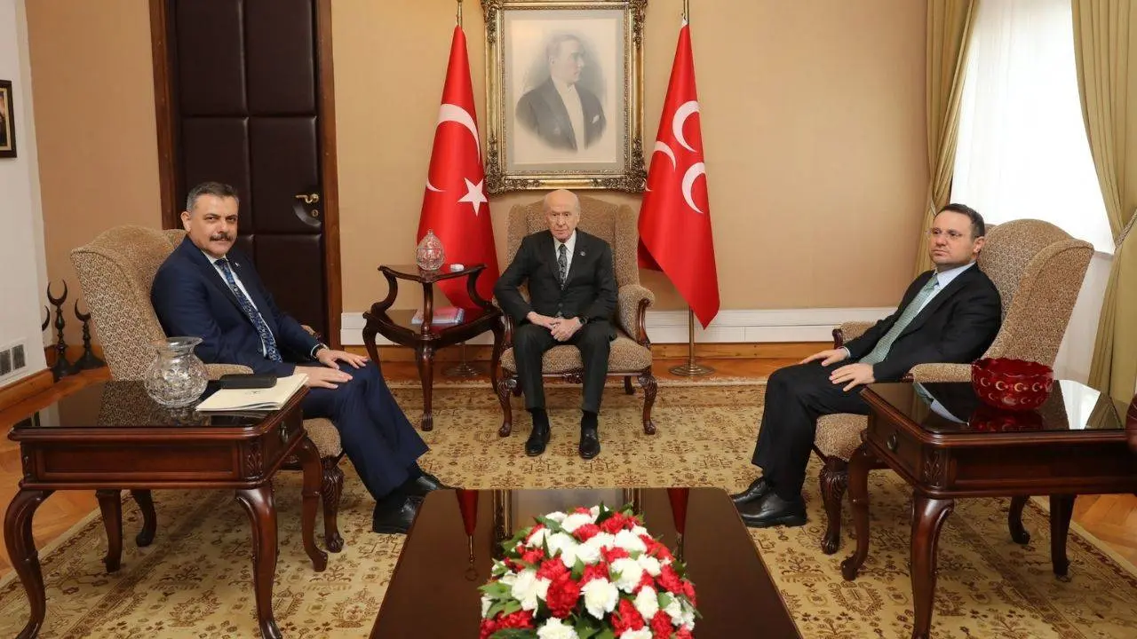 ‘Milli meselelerde ferasetli duruş sergiliyor’