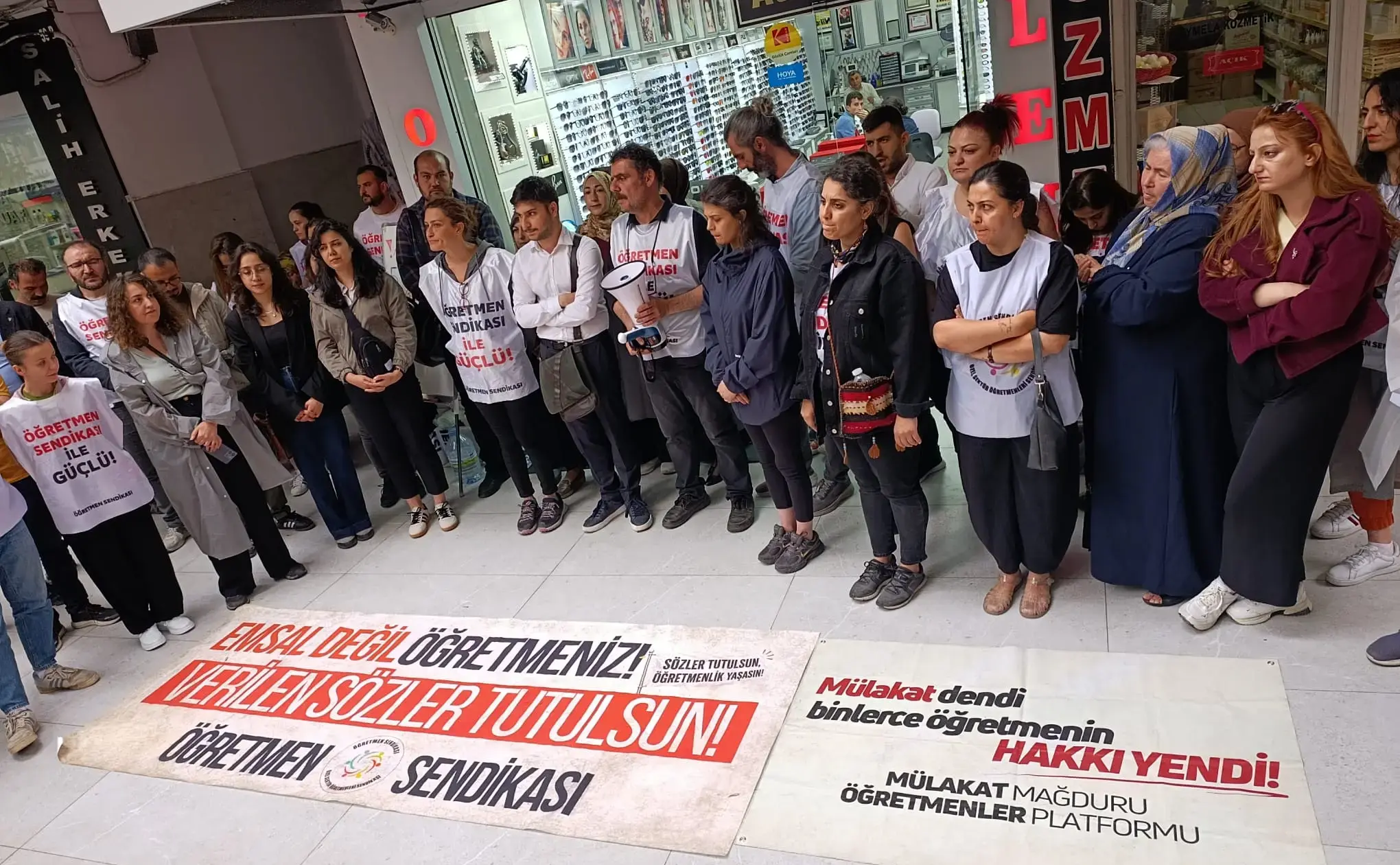 Yine müdahale, yine gözaltı