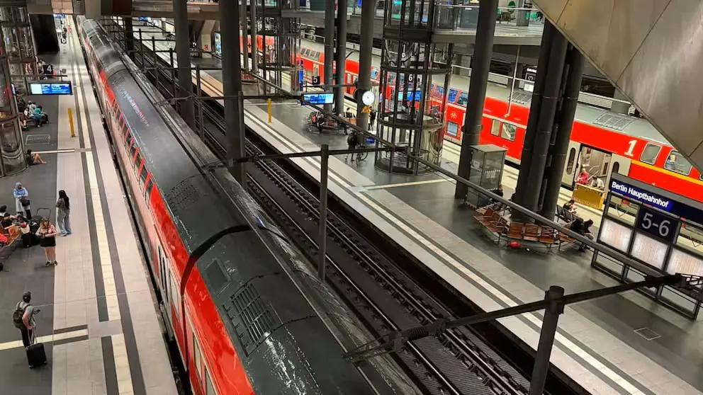 Almanya’da demiryolu trafiği felç oldu