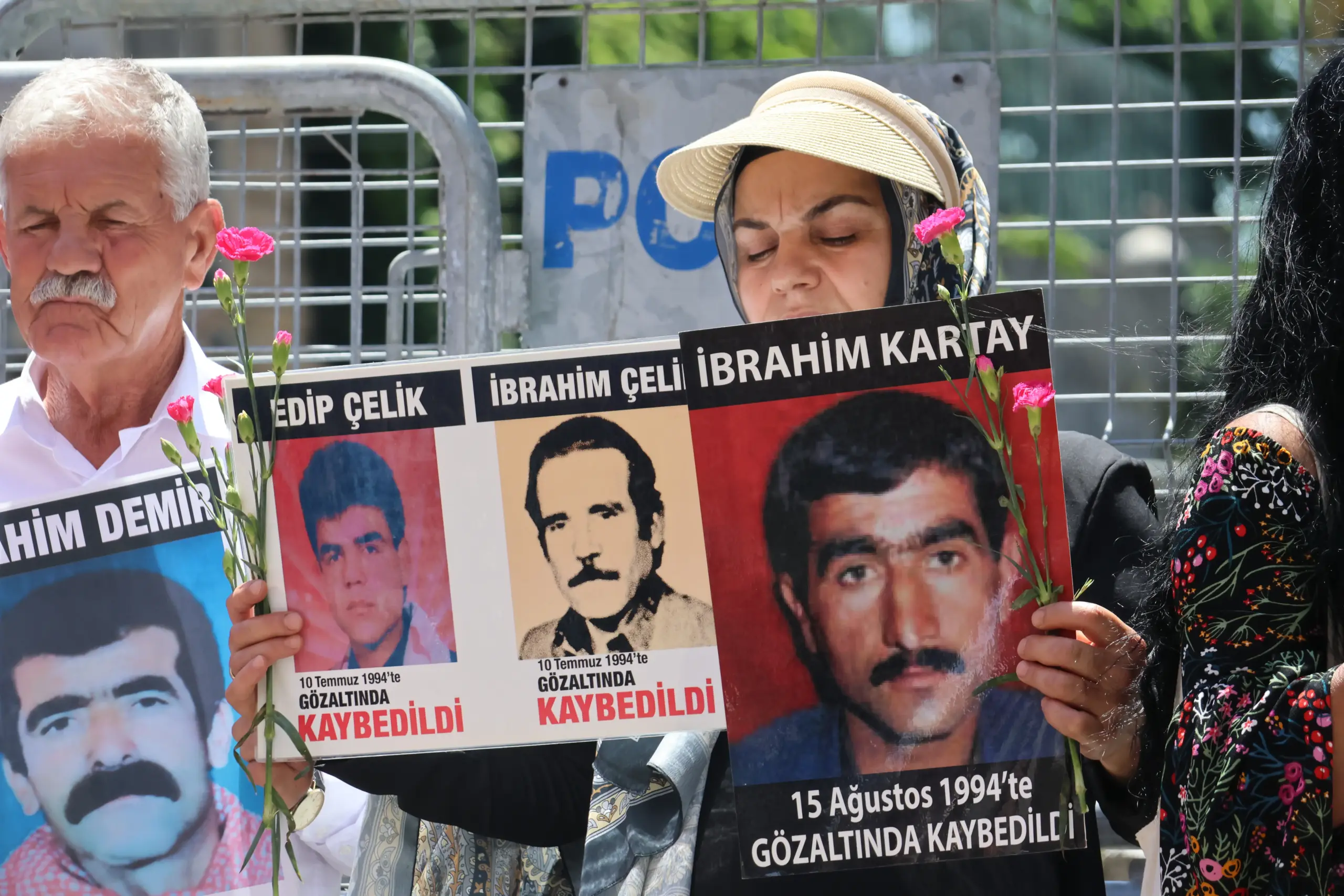 Köyü yakıldı, kendisi de kaybettirildi