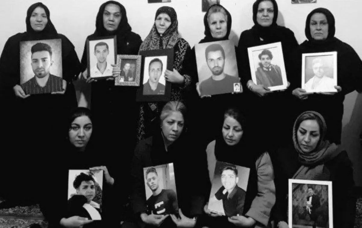 Mahtab Mahboub yazdı — Khavaran Anneleri - Arjantin'den İran'a: Anneler bizi nasıl koruyor? görseli