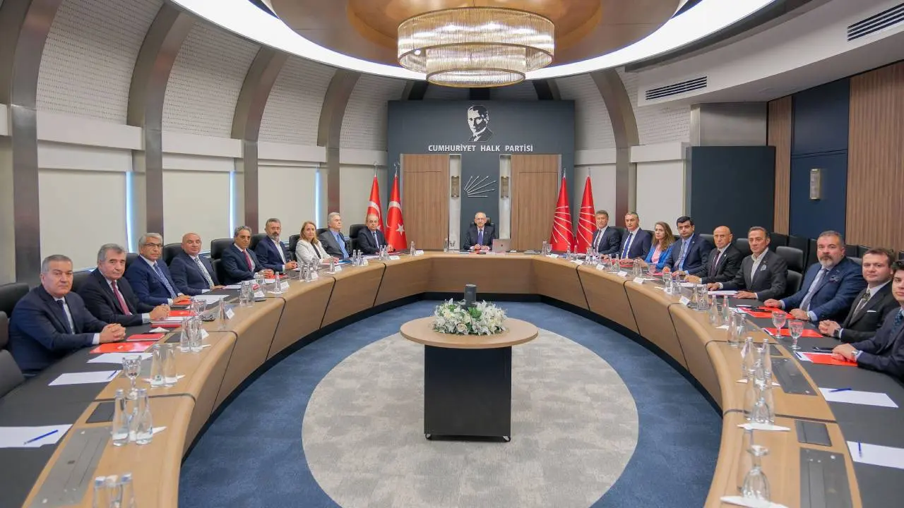 Mutlak butlan yönetiminden yeni ihraç kararları