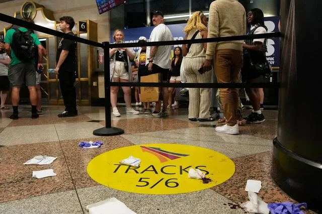 New York’ta tren istasyonunda bıçaklı saldırı