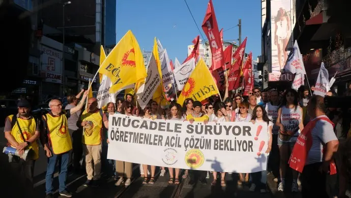 Taleplerine karşılık bekliyorlar — Öğretmenler bu kez İstanbul’dan seslendi görseli