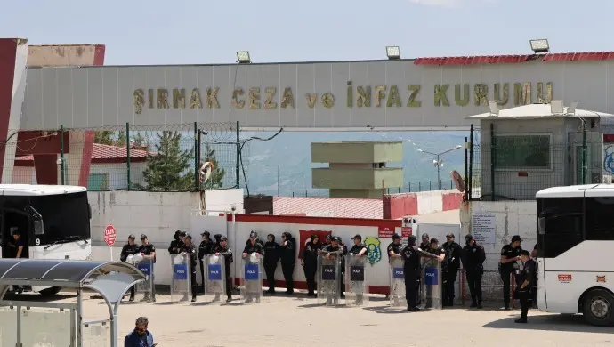 Şırnak Cezaevi’nde çıplak arama