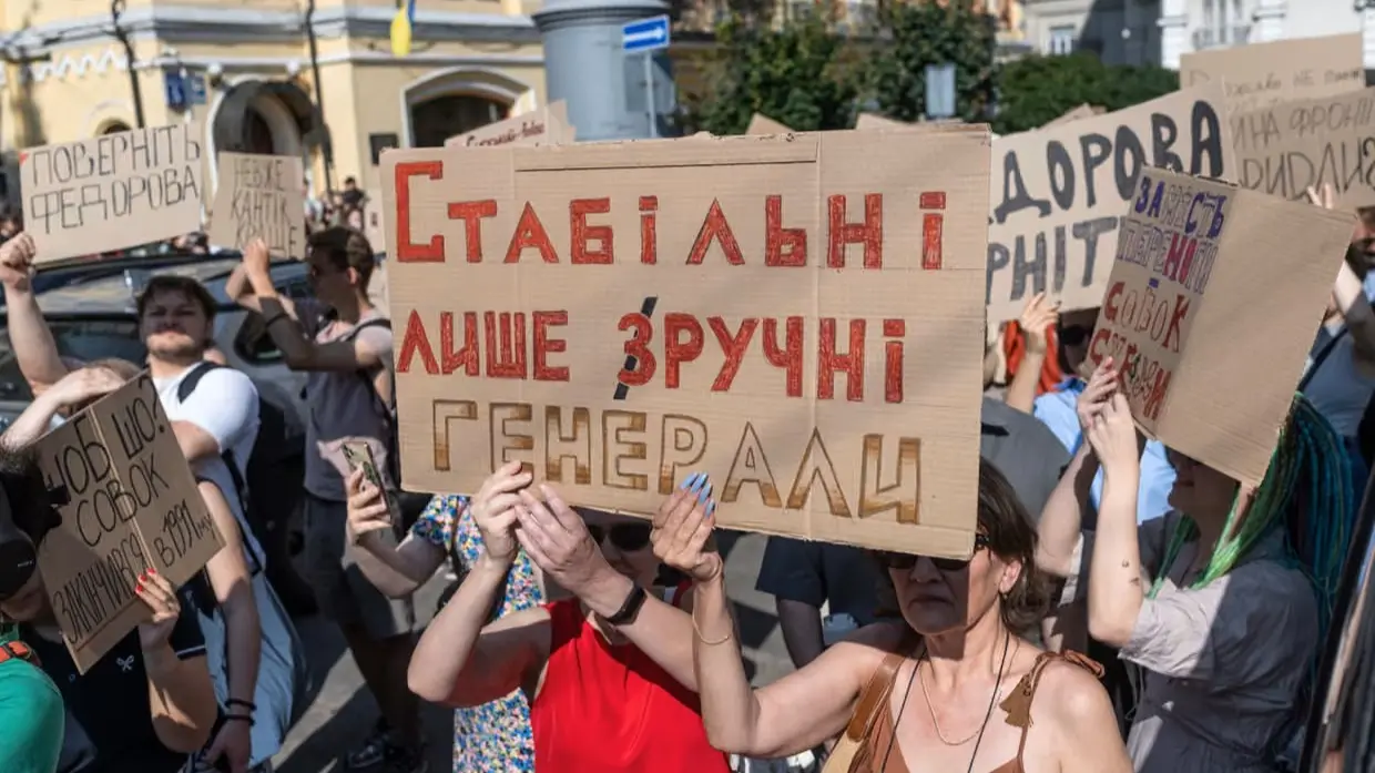 Kiev’de Savunma Bakanı protestosu
