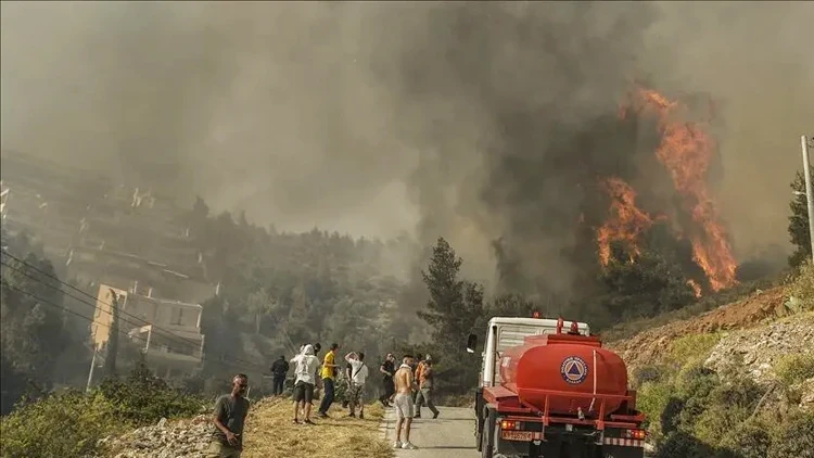 Yunanistan’da orman yangını