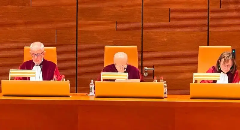 AB Adalet Divanı, af yasasını onayladı