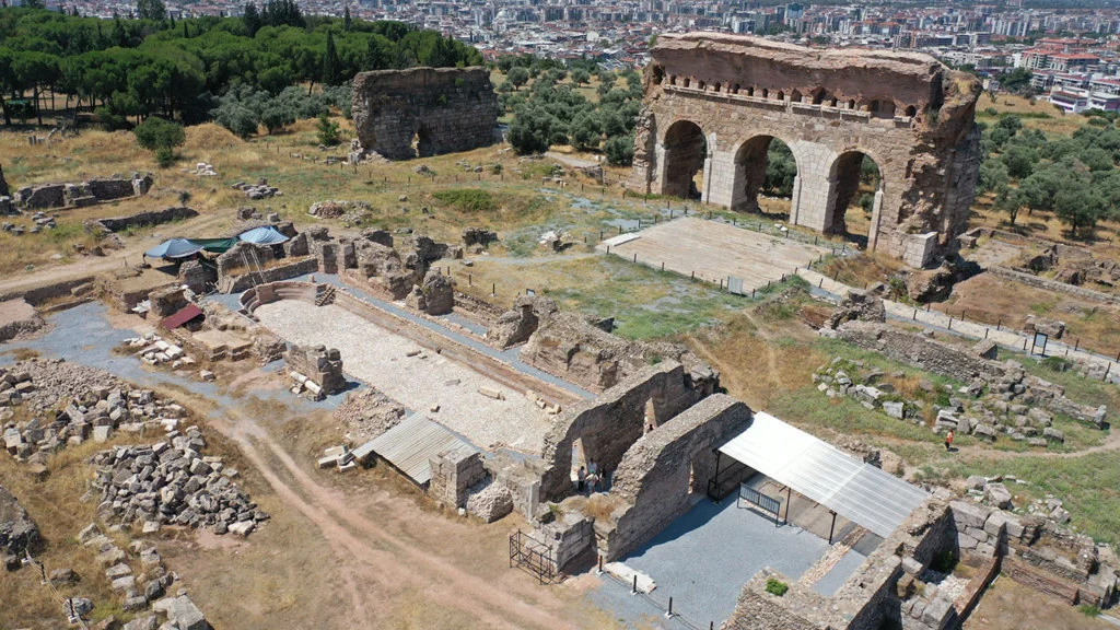 aydin-da-2-bin-yillik-olimpik-havuz-gun-yuzune-cikarildi