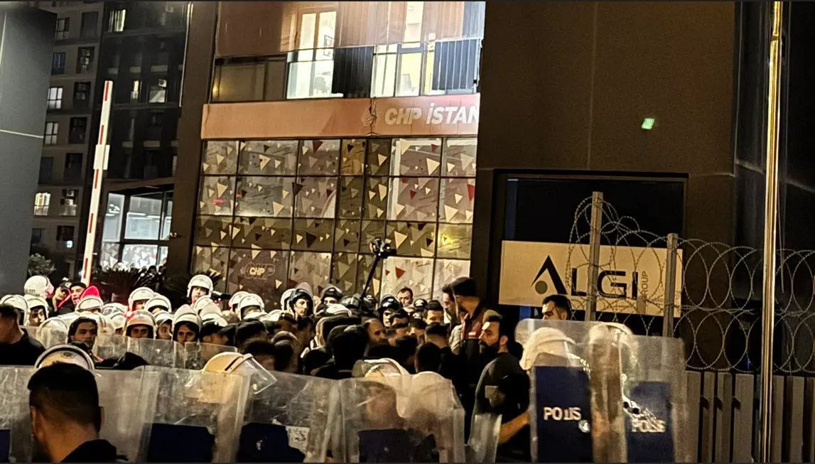 CHP İstanbul’da gerilimli gece