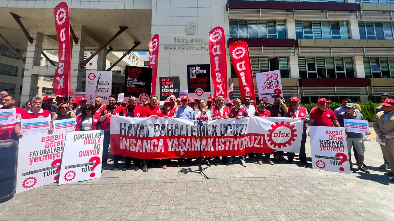 Çerkezoğlu: Tüm ücretler güncellensin — DİSK-AR: 6 ayda 1 trilyon 167 milyar lira kayıp oluştu görseli