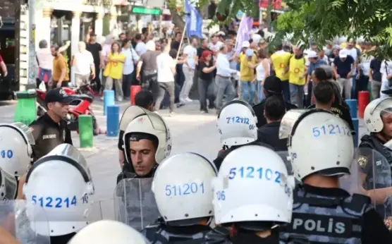 KHK ile ihraçlara karşı nöbet tutacaklardı
