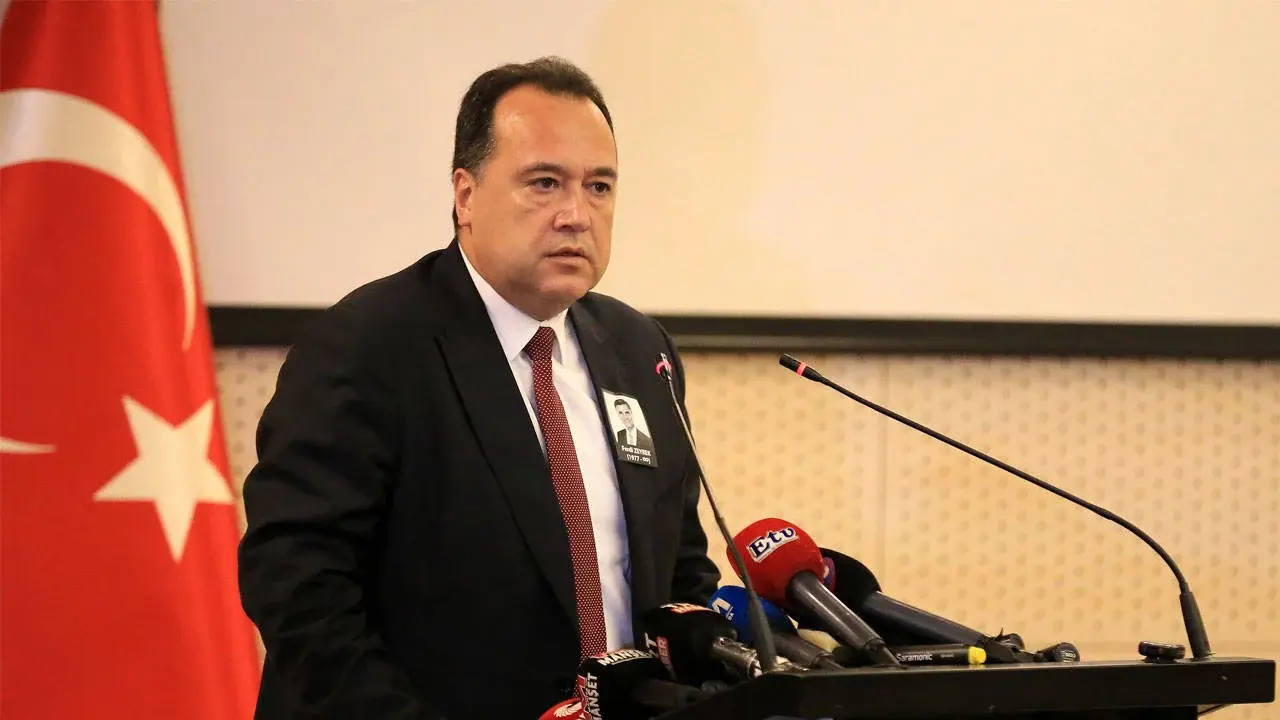 CHP’de istifalar sürüyor