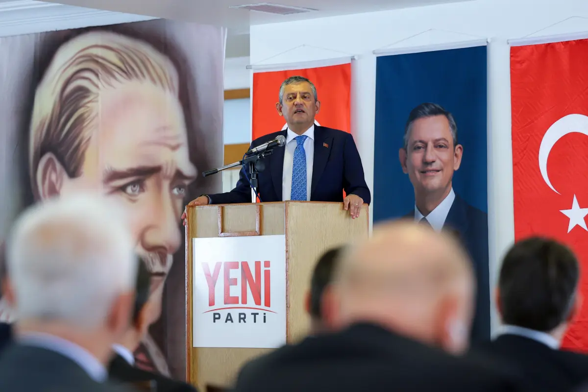 Yeni Parti kuruldu — Özel, Genel Başkan seçildi: 'Yolumuz iktidar yoludur' görseli