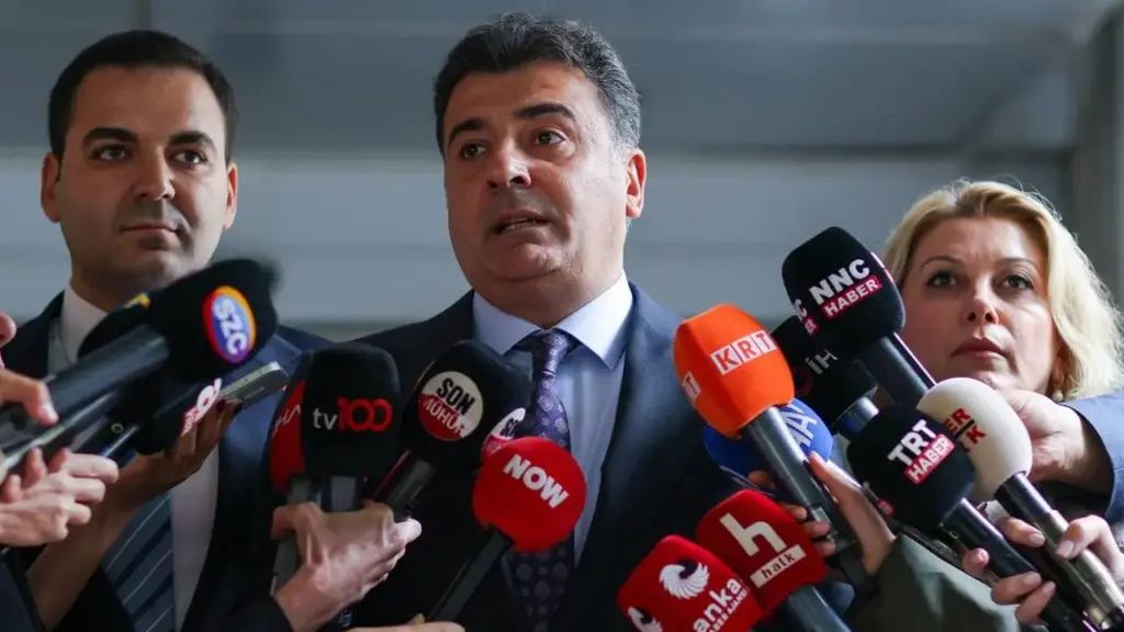 yeni-parti-sozcusu-duyurdu-buyuk-kurultay-ne-zaman-yapilacak-2