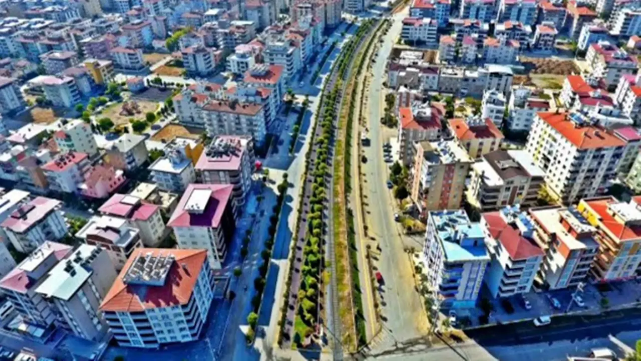 Ulaşımı, sakinliği ve ucuzluğu dikkat çekiyor! İzmir’in yeni merkezi olabilecek ilçe