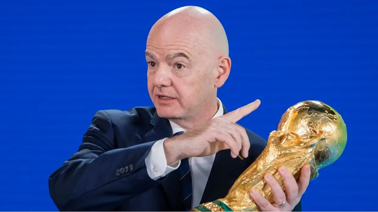 Infantino’nun koltuğu sallanıyor