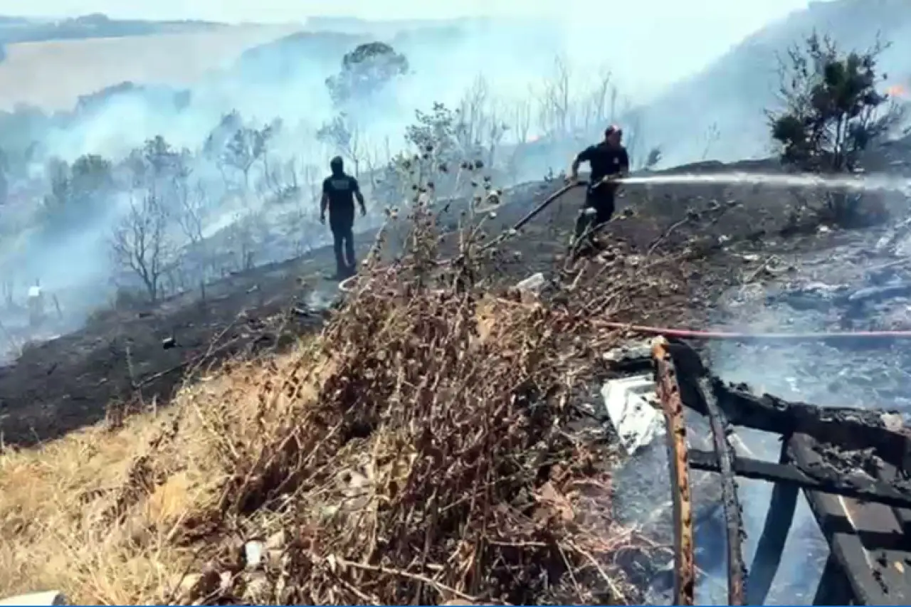 Tekirdağ’da yangın yerleşim yerlerine yaklaştı