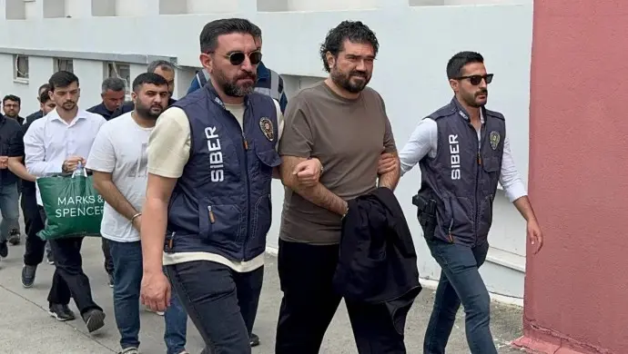 Dolandırıcılık, rüşvet soruşturmasında tutuklanmıştı