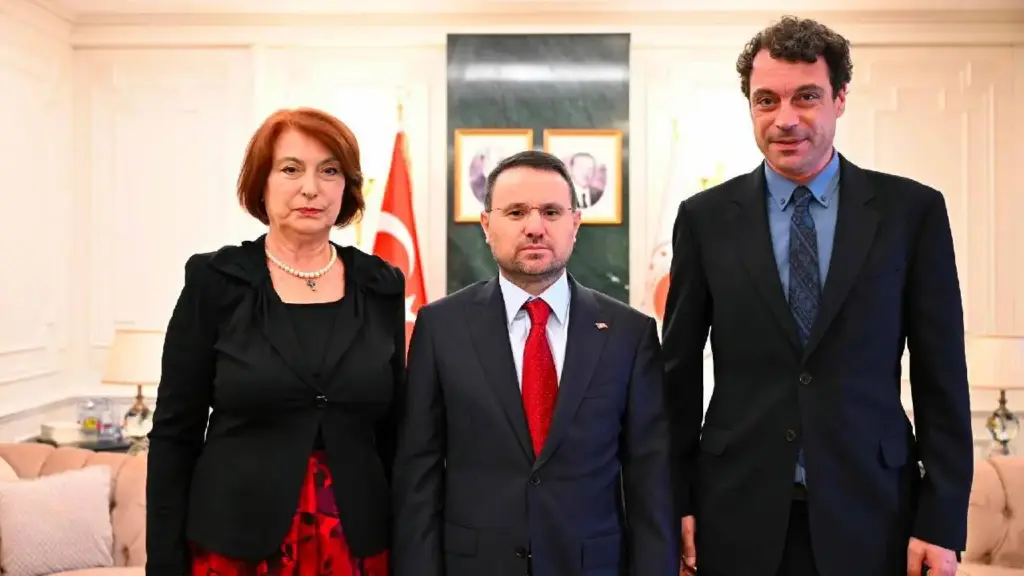 bakan-gurlek-ten-ugur-mumcu-cinayeti-aciklamasi-sonuna-kadar-takipcisi-olacagiz