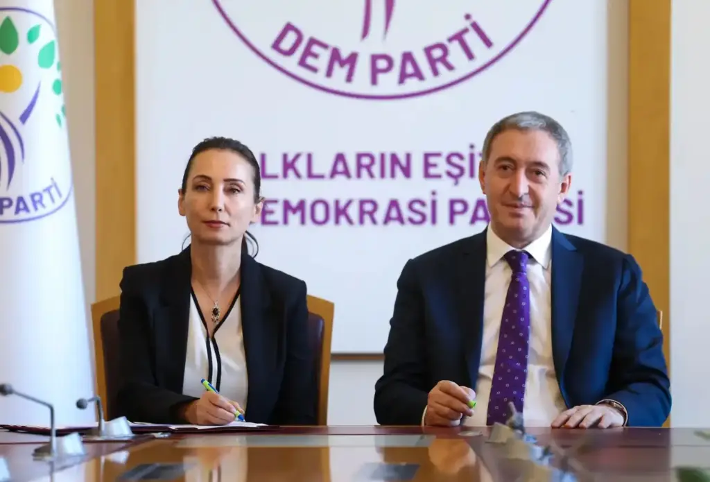 dem-parti-imza