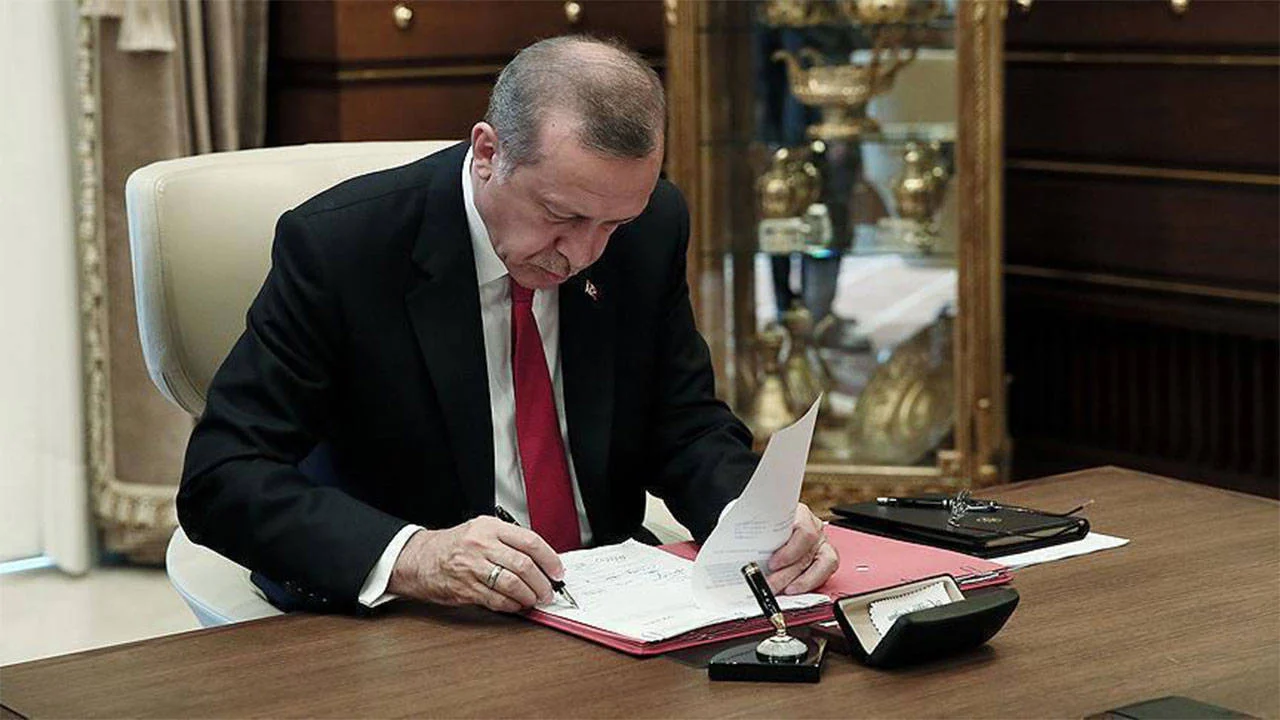 Erdoğan’dan gece yarısı kararnamesi: