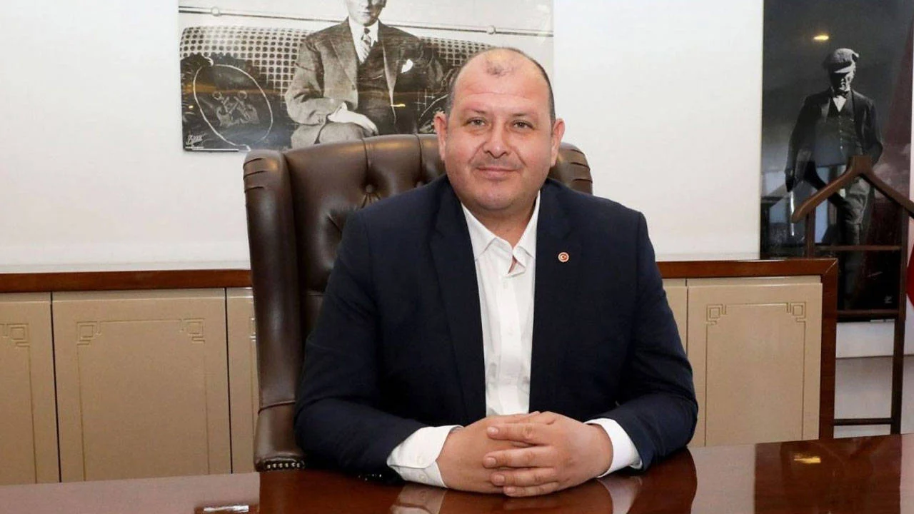 Menderes Belediyesi’ne operasyon