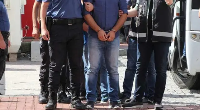 31 avukat hakkında gözaltı kararı