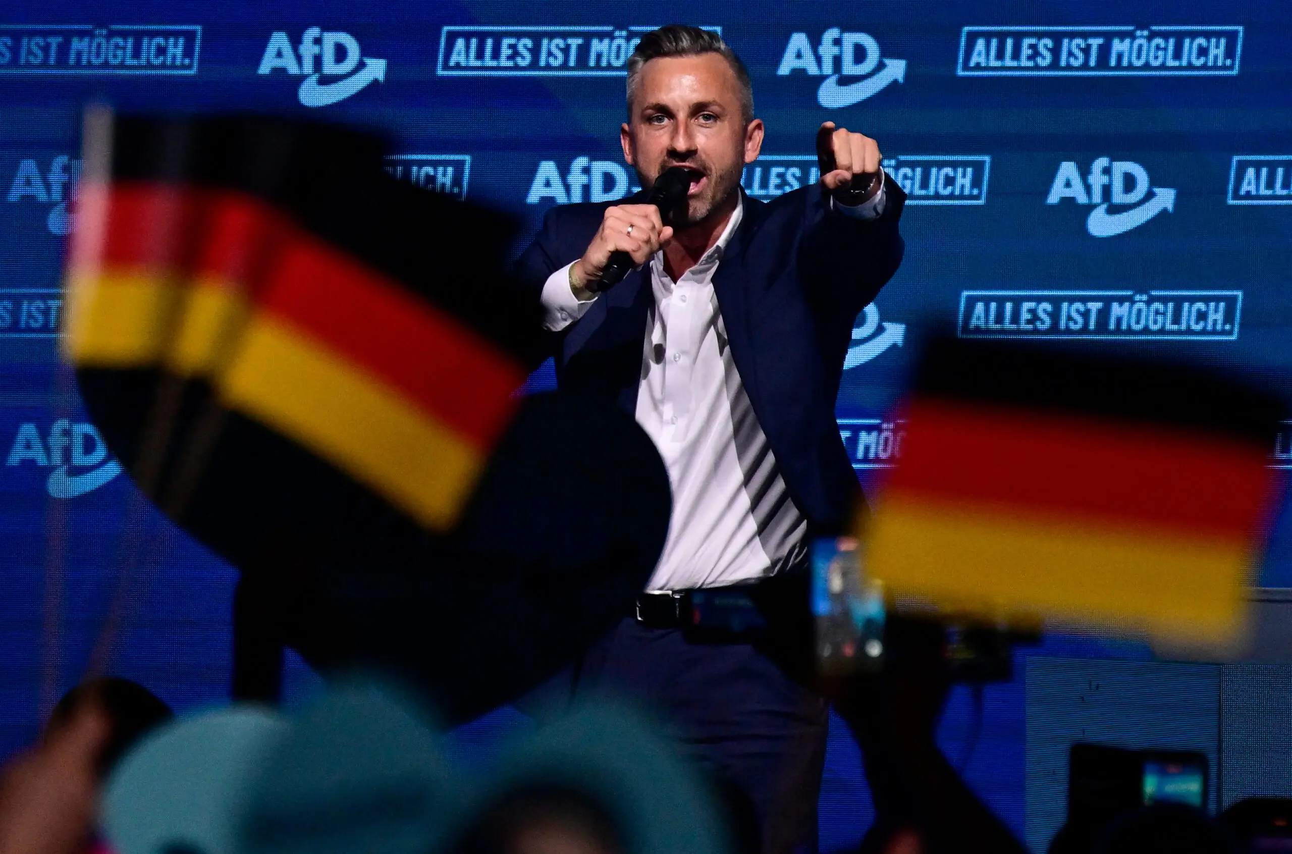 Aşırı sağcı AfD yüzde 43,8’le birinci