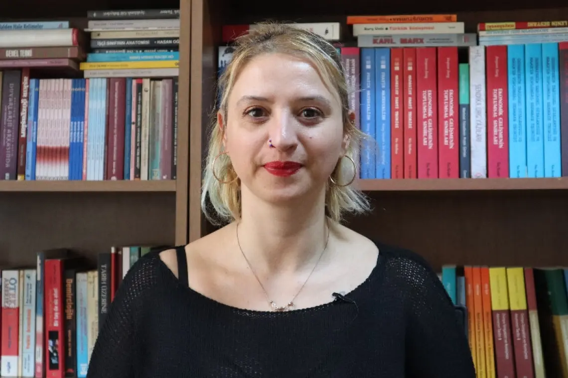 ‘Gazetecilerden susması bekleniyor, susmuyorum’
