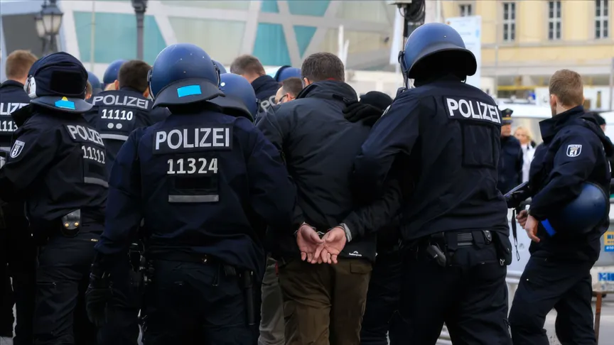 Federal polisin yetkileri genişletildi