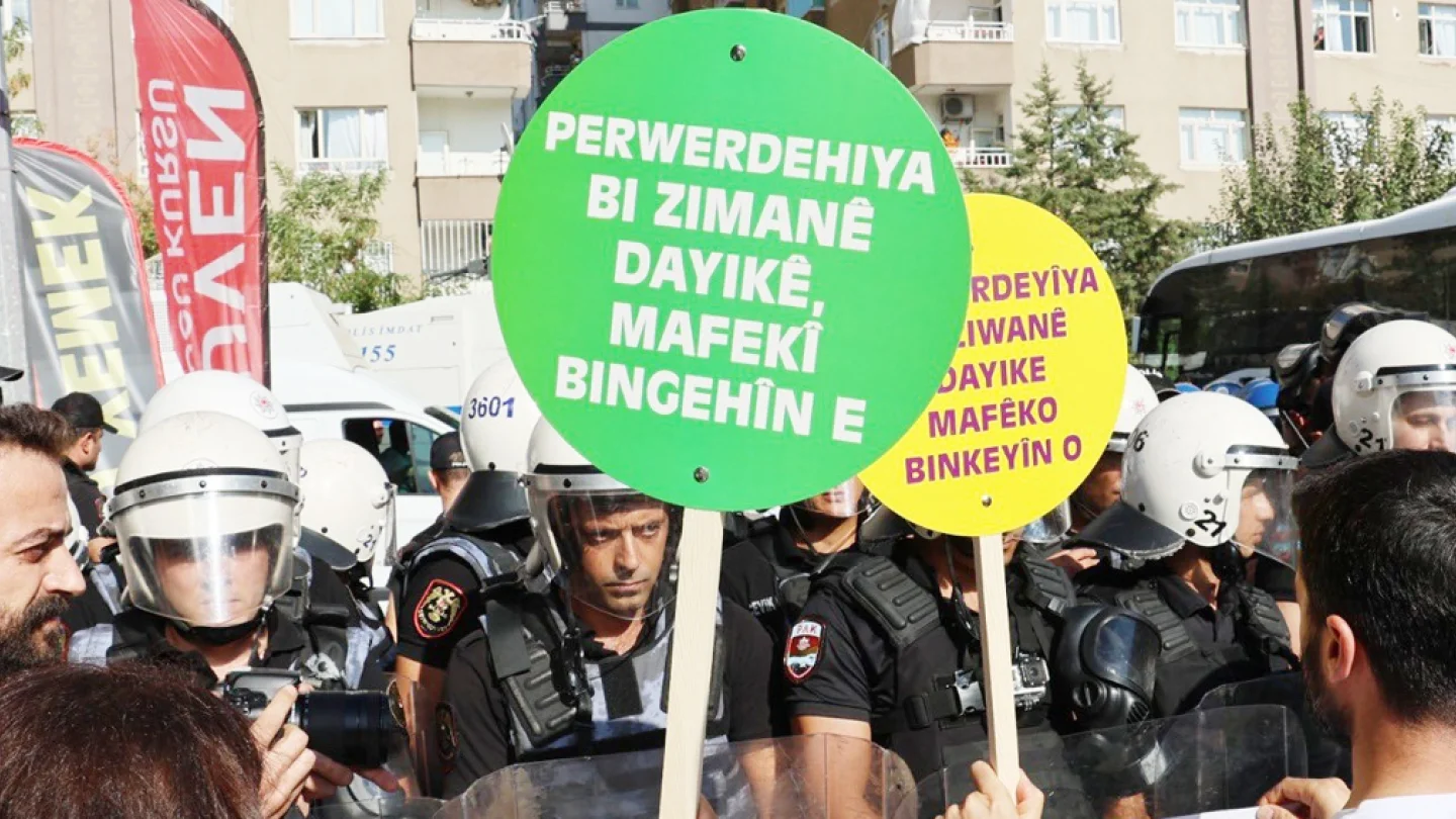 DEM Parti’den ‘anadilde eğitim’ çağrısı