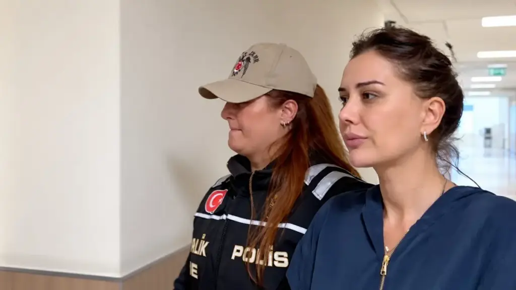 dilan-polat-gozalti