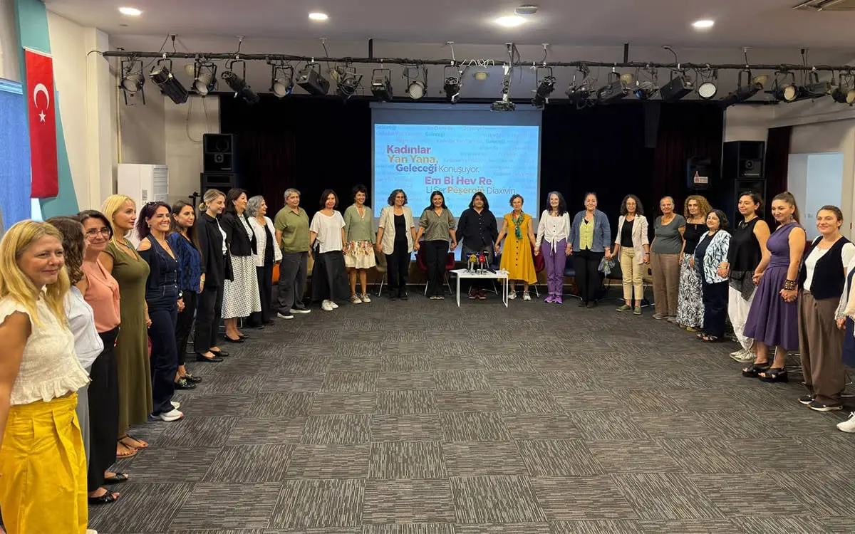 80 kadından barış konferansı çağrısı