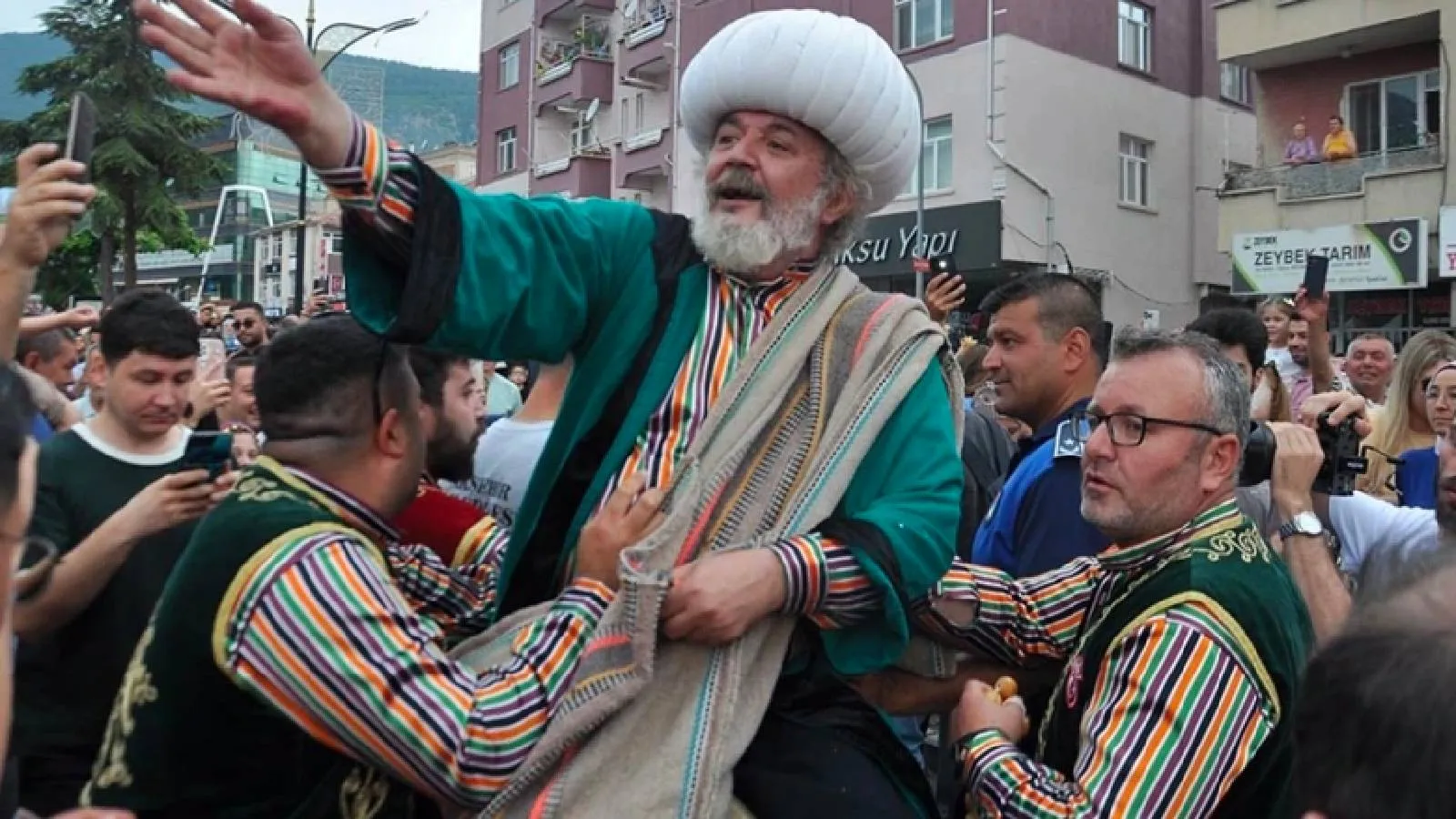 ‘Nasreddin Hoca’nın eşeğine kayyum atandım’
