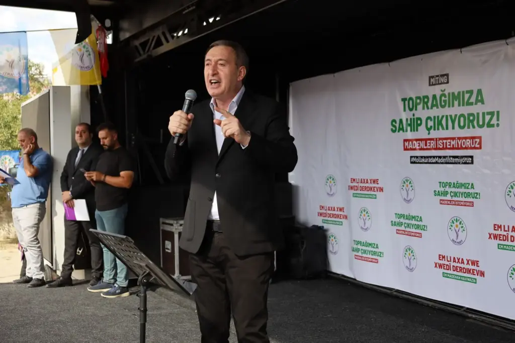 Diyadin’de altın madenine karşı miting — Bakırhan: Kürt illerindeki dağlar, ovalar, nehirler sahipsiz değil görseli