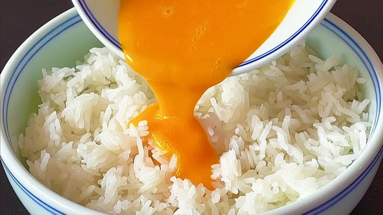 Arta kalan pilavı sakın çöpe atmayın. Ondan çok lezzetli bir yemek yapılıyor