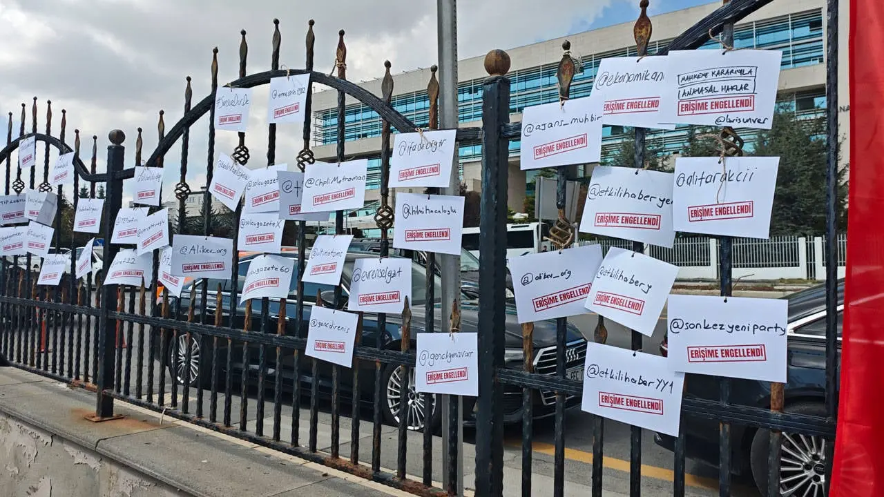 AYM önünde ‘erişim engeli’ protestosu: