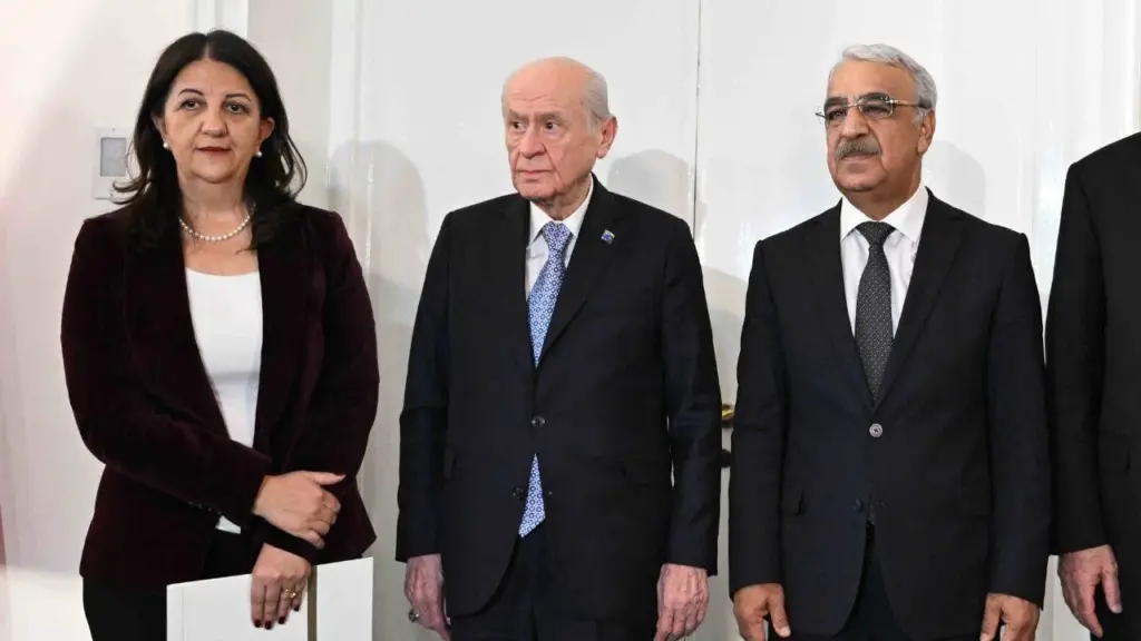 Süreç ve çerçeve yasa gündemde — DEM Parti İmralı Heyeti Bahçeli ile görüştü görseli