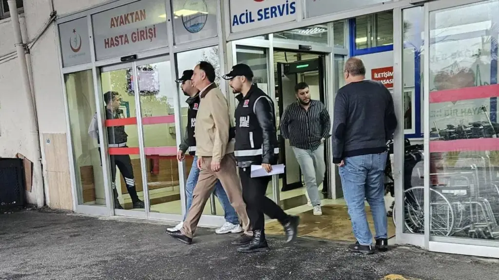 TFF yetkilileri dahil 7 kişi gözaltına alınmıştı — MHK Başkanı Gündoğdu adliyeye sevk edildi görseli