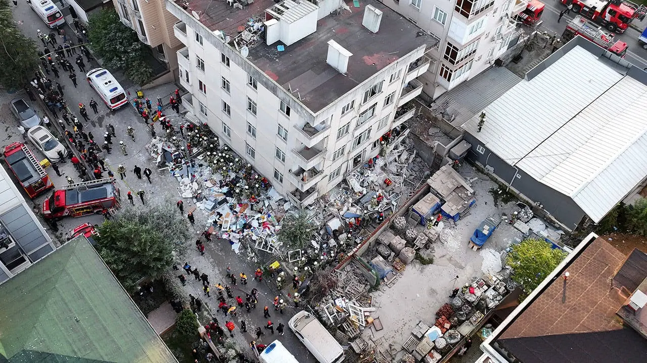 Maltepe’de bina çökmesi