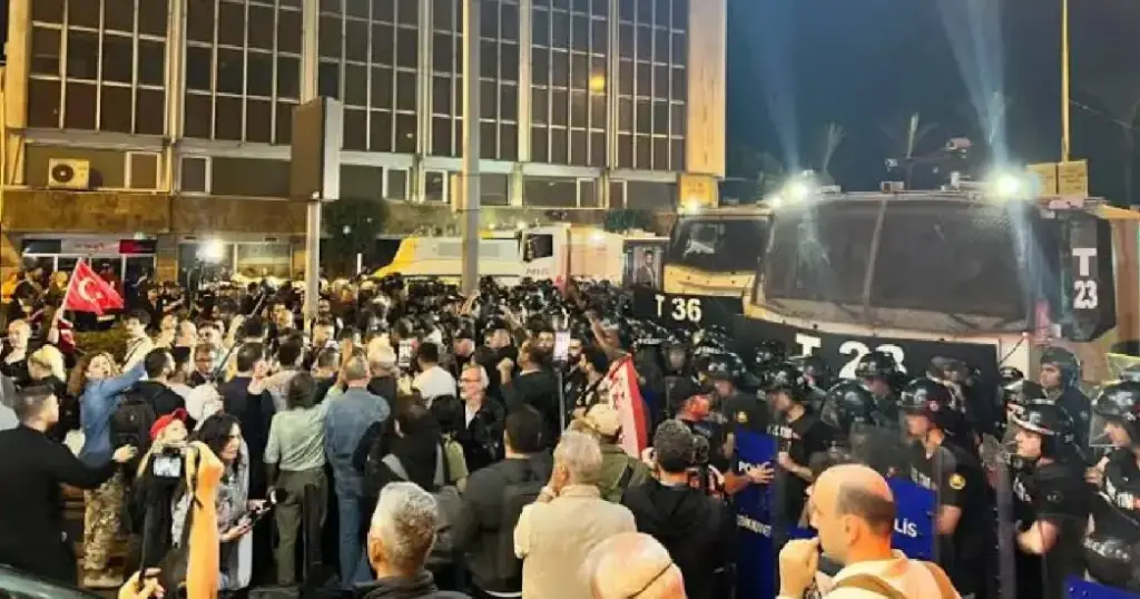izmir-protestooo
