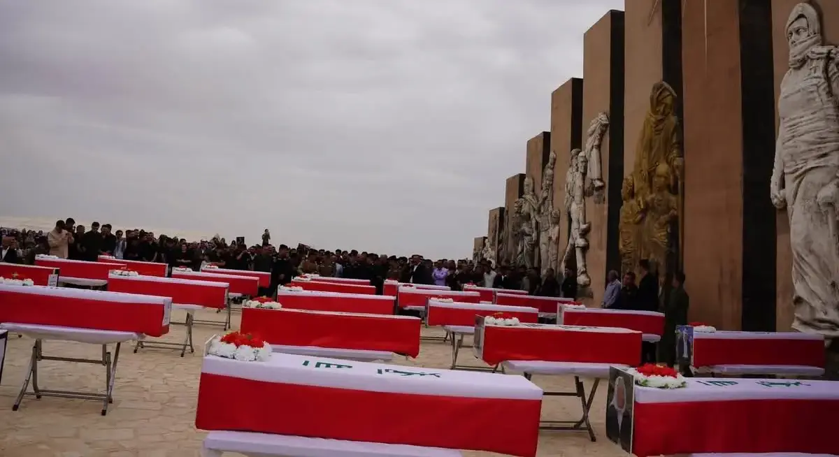 Şengal’de 25 Êzidî için cenaze töreni