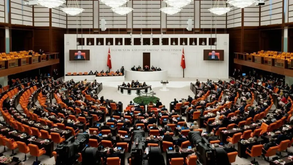 tbmm-mesaisi-basliyor-bu-hafta-neler-gorusulecek